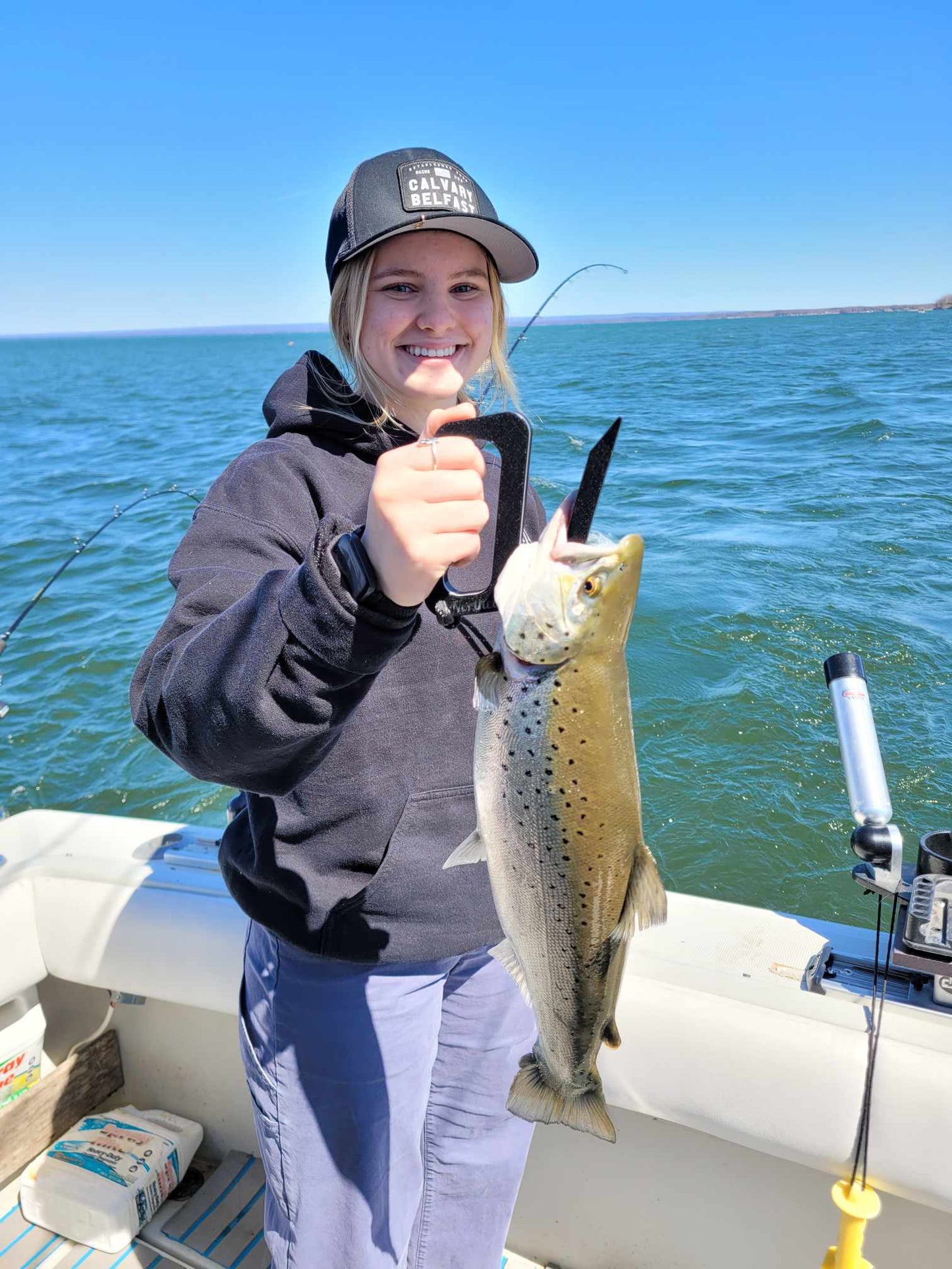 Fish Holder - Black & Glow