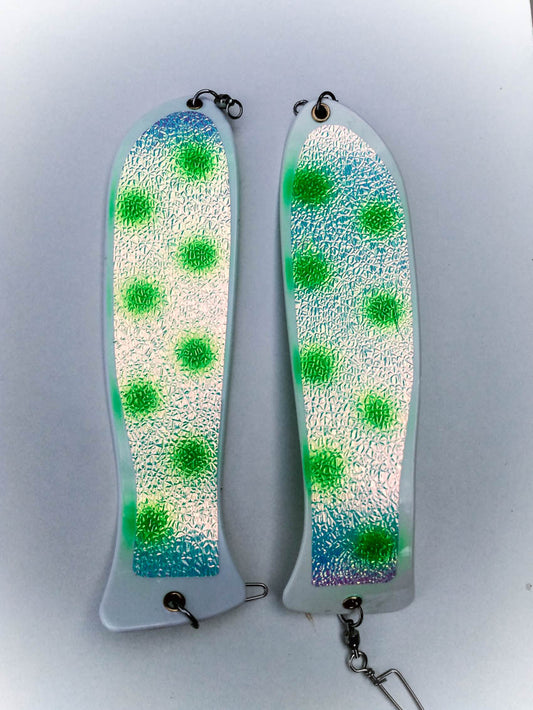 Glow with Green Dots 10" Fish Shaped Paddle Flasher